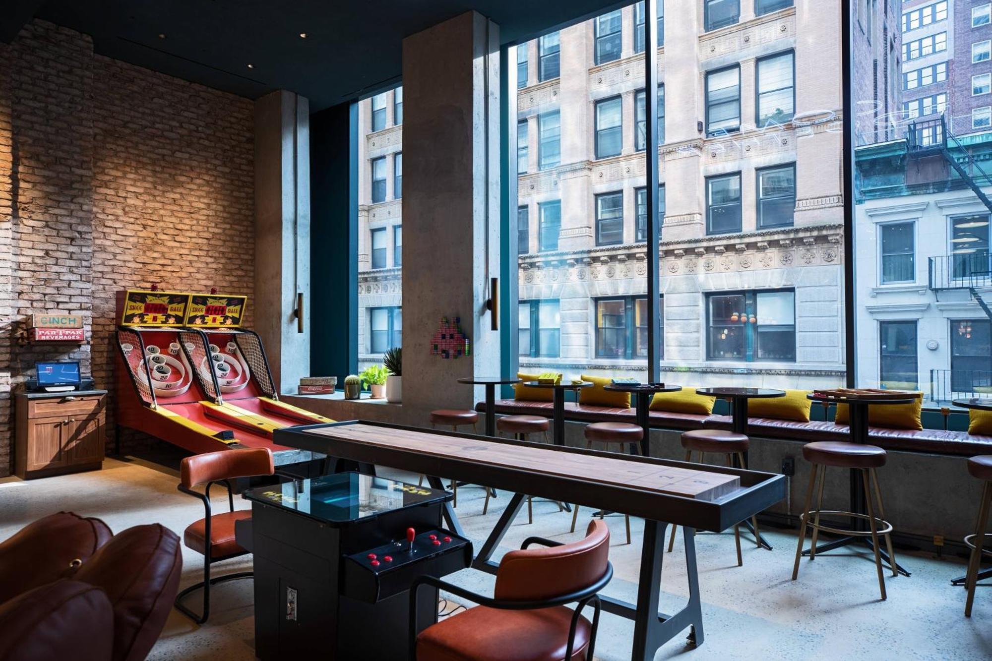 Moxy Nyc Downtown Hotel New York Exterior foto
